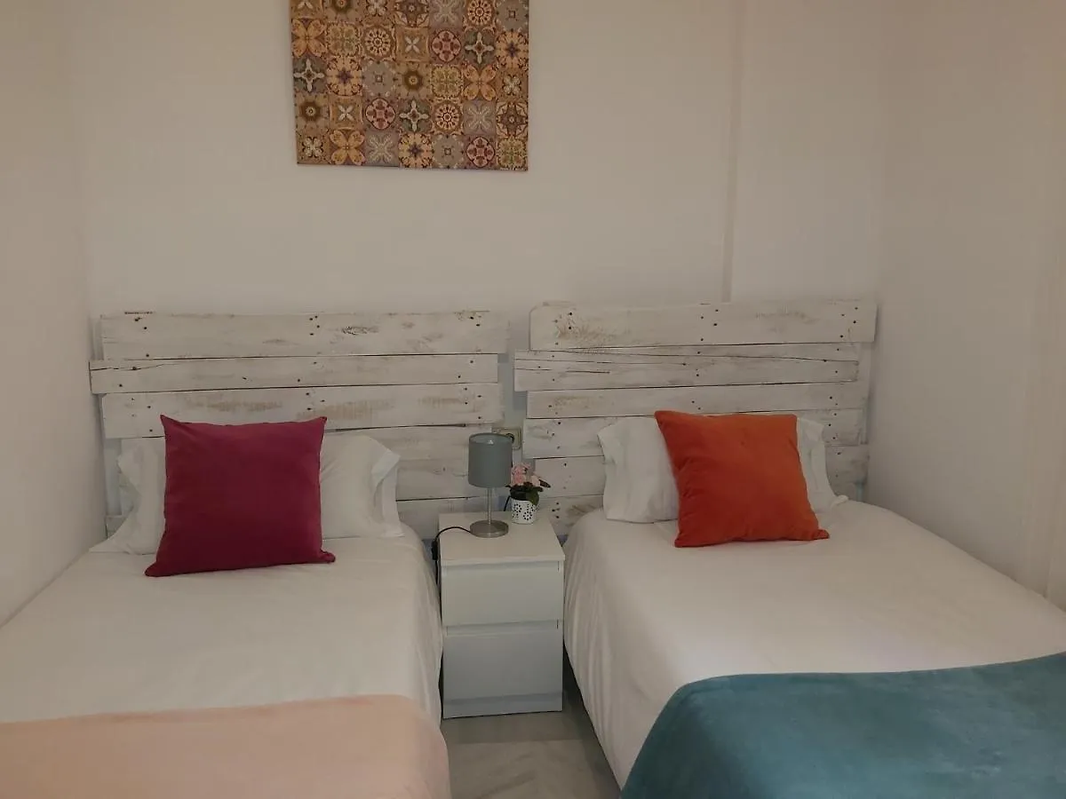 Apartamento San Luis. Plaza De Parking Gratis!!! Sevilla 0*,  Španělsko