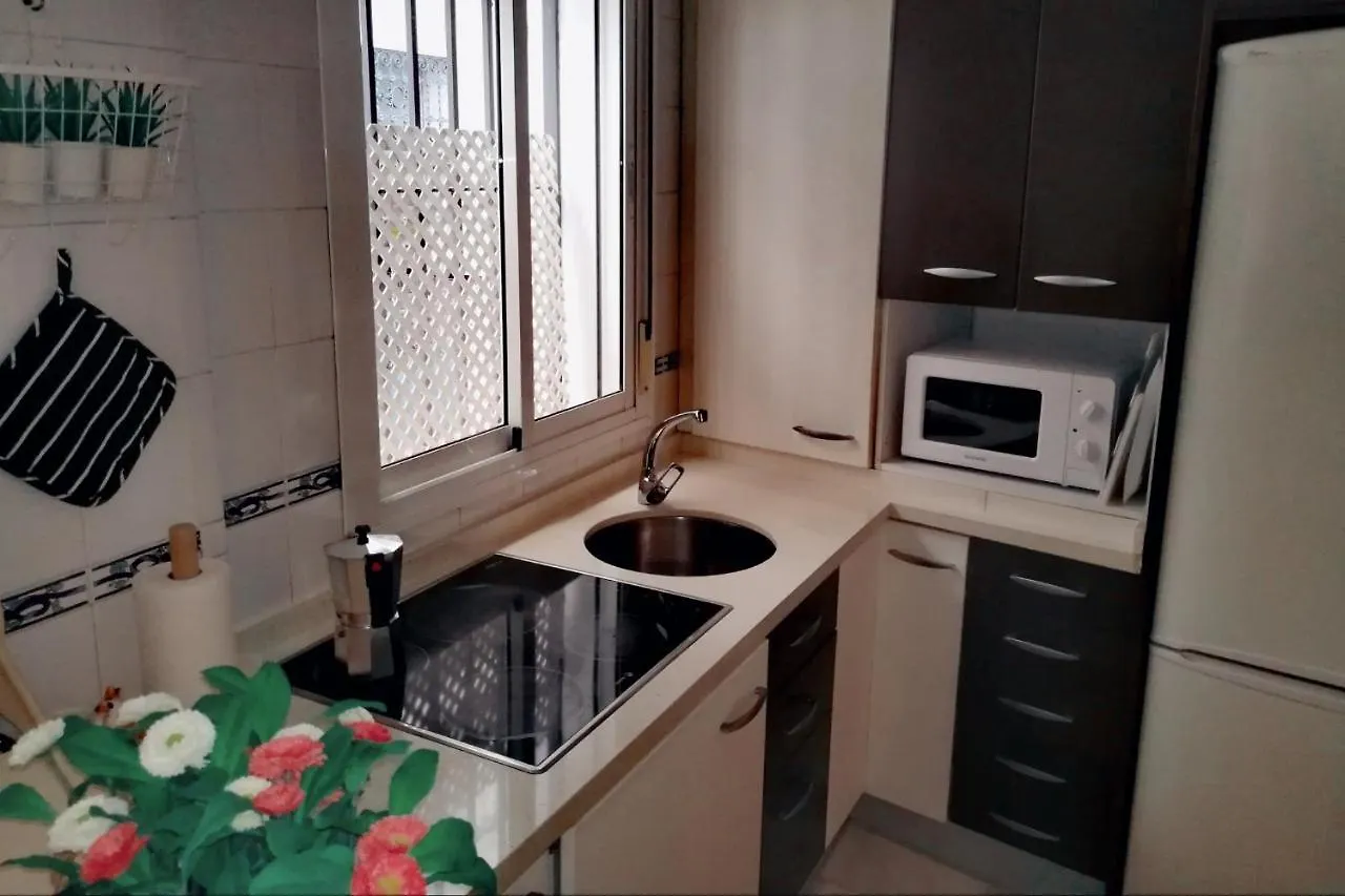 Apartamento San Luis. Plaza De Parking Gratis!!! Seville Apartment