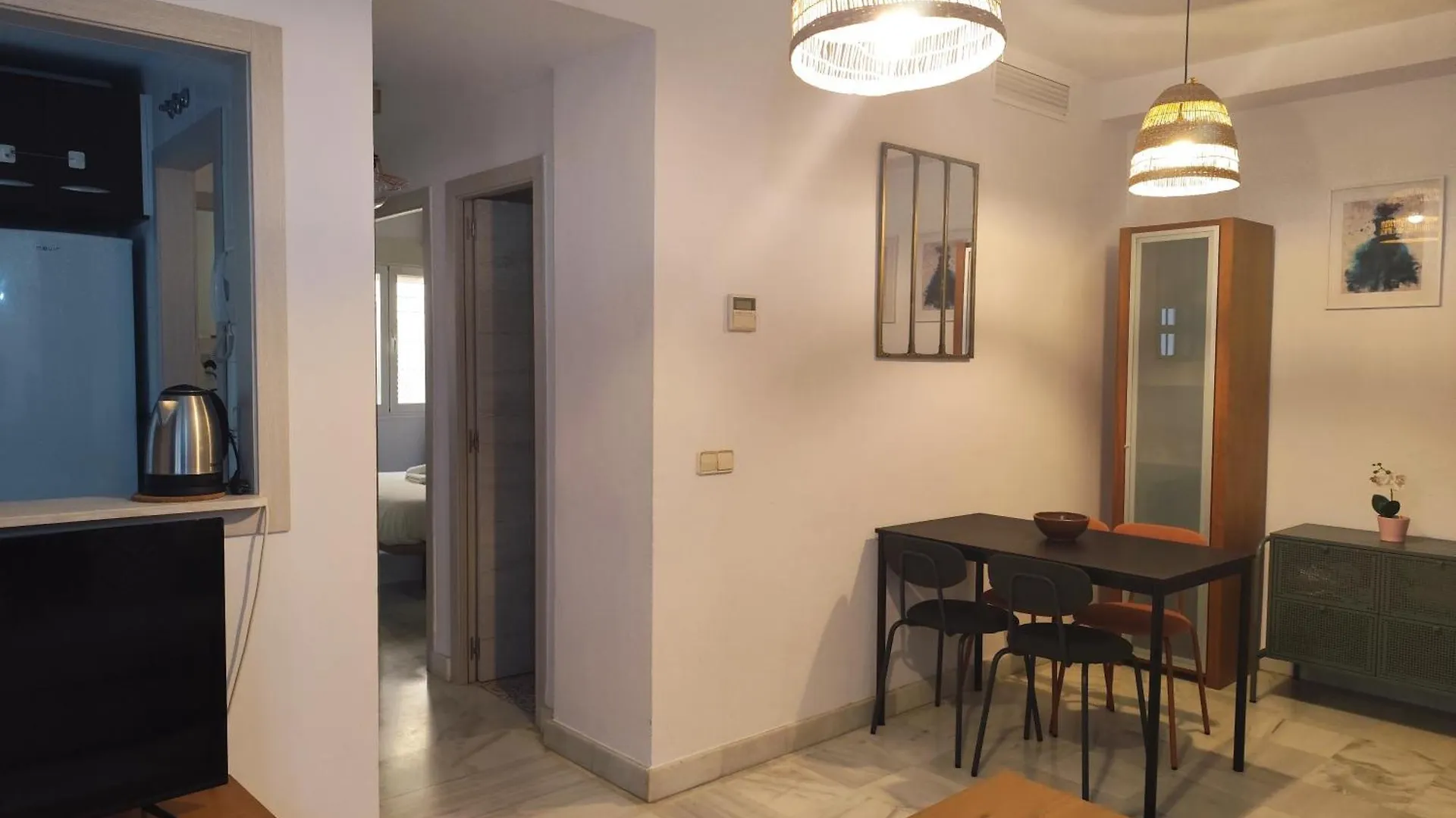 Apartment Apartamento San Luis. Plaza De Parking Gratis!!! Seville Spain